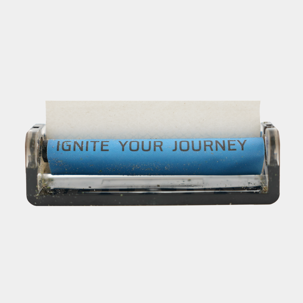 Joint Roller with rolling paper inserted in joint roller